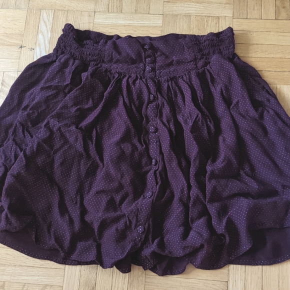 🍂2/30🍂 GARAGE maroon skirt w/ white polka dots & button accent - Picture 2 of 4